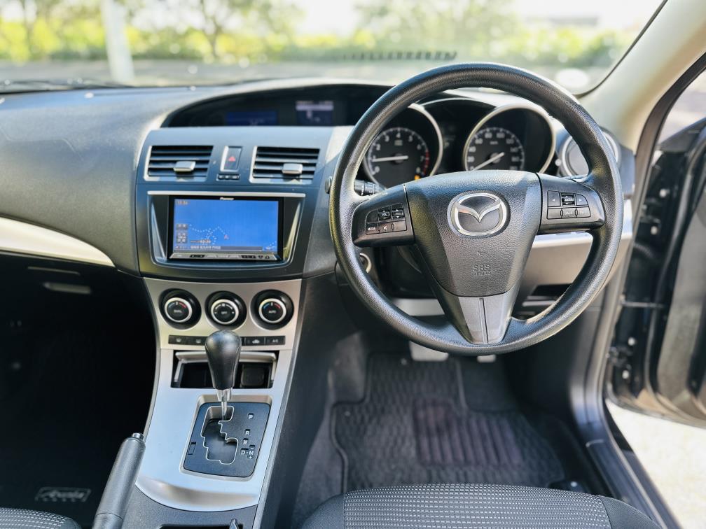 2012 Mazda Axela SPORTS !! STUNNING ALLOYS !! Hatchback Tiptronic, 5 seats, Black, New Import, Petrol, 1,500 cc, 88,776 km,