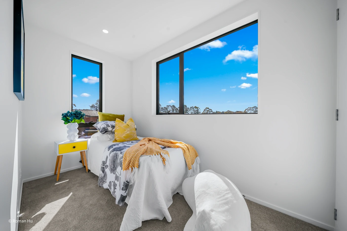 Urgent Sell! Westgate Duplex Move In Now, 3 beds 2.5 baths home with car park, The Vendor is very motivated, 168 Kerepi Street Westgate, Auckland