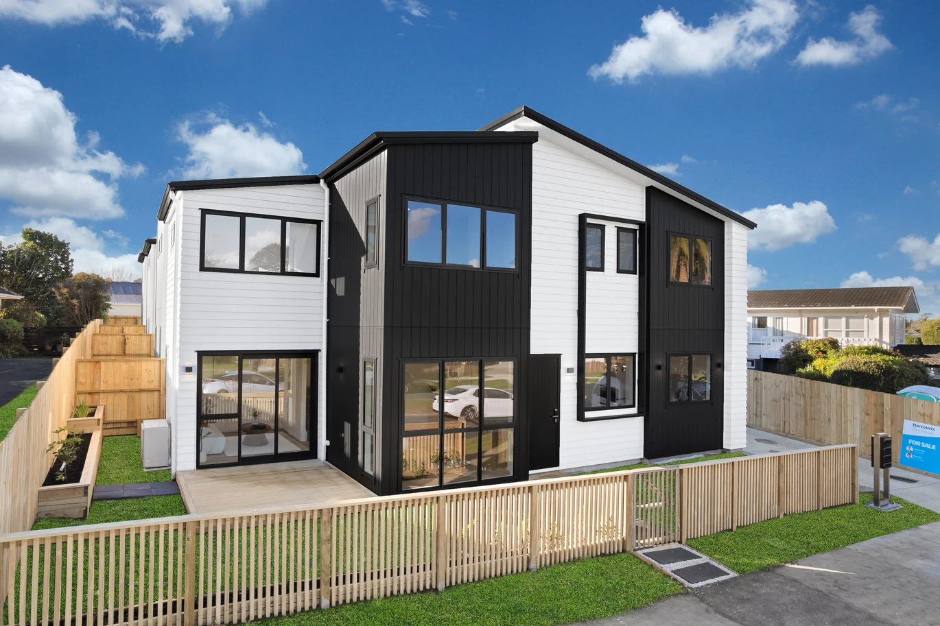 Brandnew standalone 4 beds (2 ensuites) 3.5 baths home with garage, Central heating, Lots 1&2/5 The Boulevard Sunnyhills, Auckland