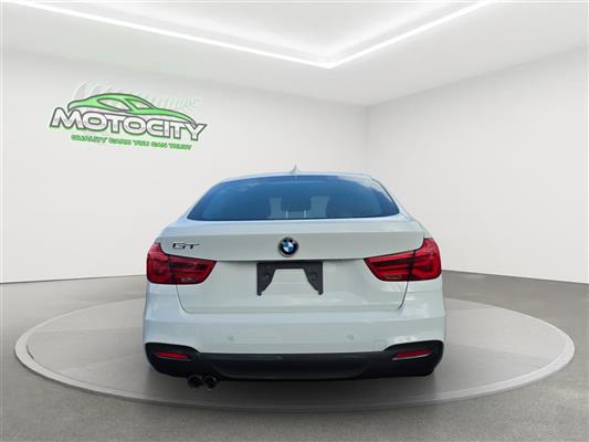 2017 BMW 320i GT, M Sport Sedan Automatic SAVE -$5,000,461 views ,$25,995 ,$20,995, 2,000 cc, 86,636 km