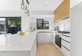Standalone Brick and tile 2 beds 1 bath home with garage, 3/43 Alverston Street Waterview, Auckland