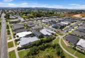 For rent. 3 beds 2 naths house with garage, Available from 24th July, 7 O Ruamano Crescent, Pukekohe, Auckland