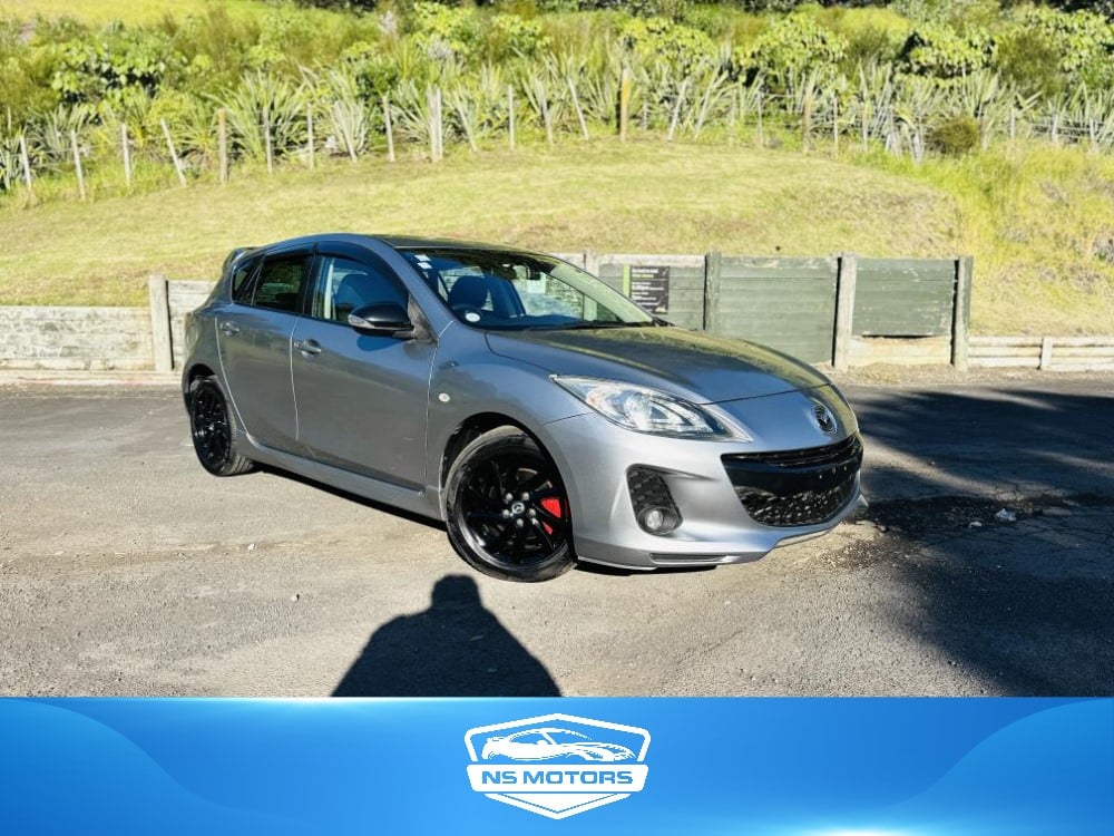 2013 Mazda Axela SPORTS !! STUNNING ALLOYS !! Hatchback Tiptronic, Silver, 5 seats, New Import, Petrol, 1,500 cc, 78,065 km