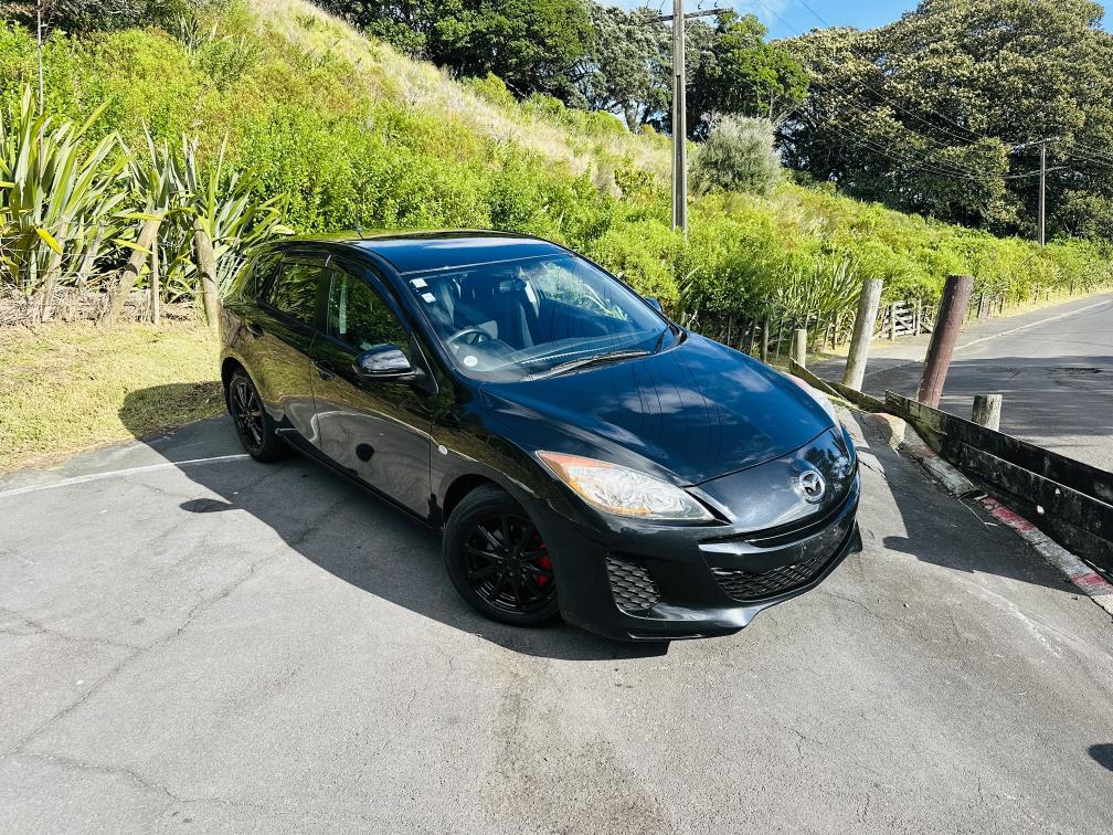 2012 Mazda Axela SPORTS !! STUNNING ALLOYS !! Hatchback Tiptronic, 5 seats, Black, New Import, Petrol, 1,500 cc, 88,776 km,