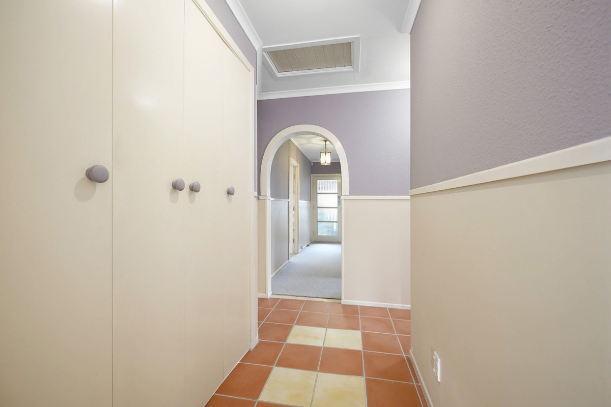 828m2 section, Brick and tile 3 beds 2 baths house with double garage, 27 Metcalfe Road, Ranui, Auckland