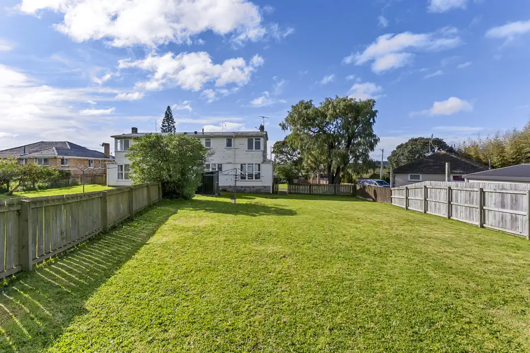 1621m2 section, One title. Two homes (2 x 3 beds 1 bath home), 33 Forbes Road, Favona, Auckland