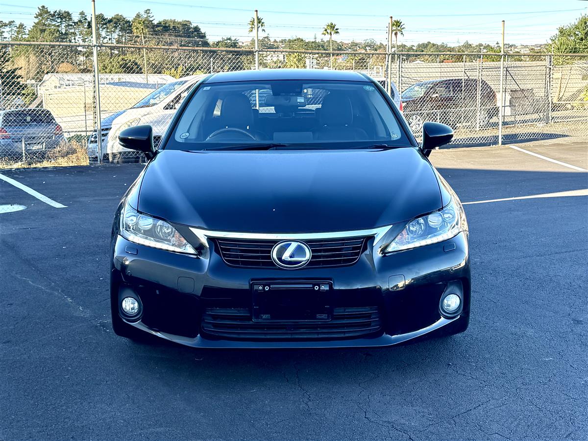 2013 Lexus CT 200h Hybrid Ver L Full Leather Seats Hatchback Automatic,5 seats, Black, 1,800 cc, 149,100 km