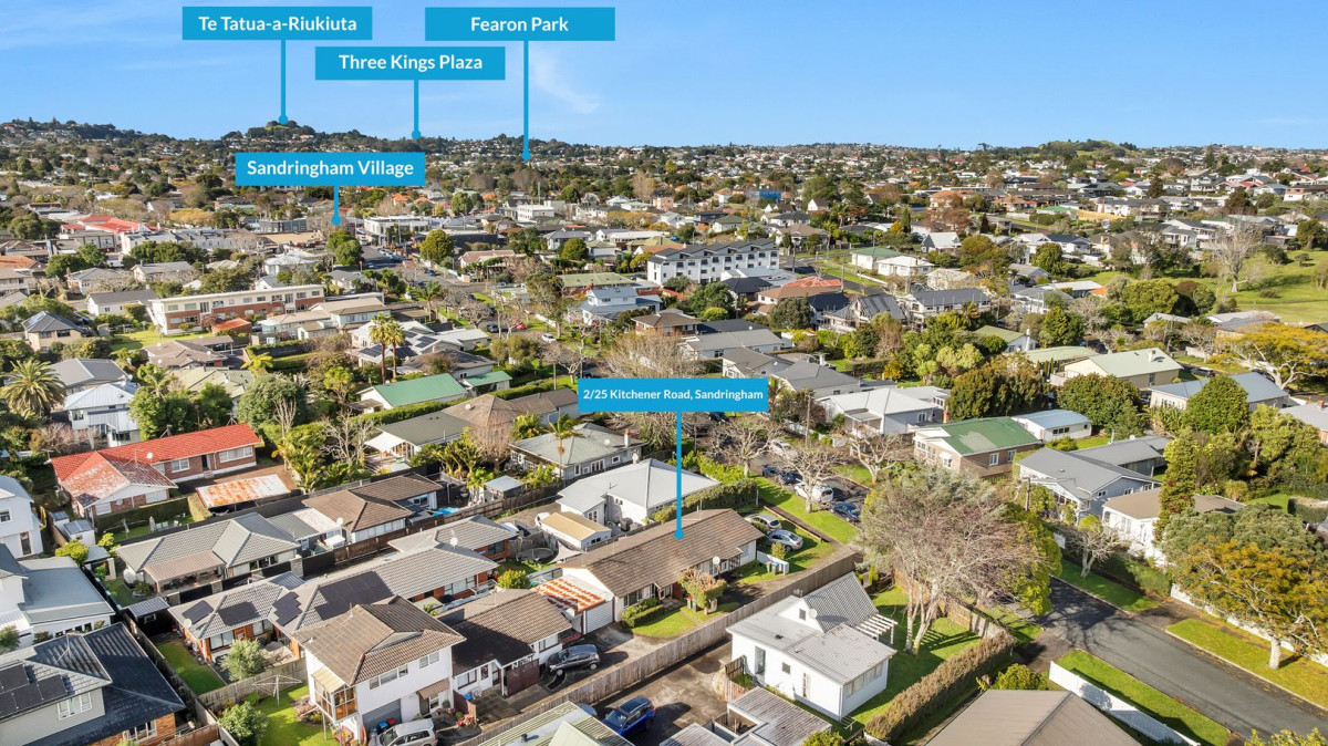 Owner downsizing, 2 beds 1 bath home with garage, 2/25 Kitchener Road, Sandringham, Auckland