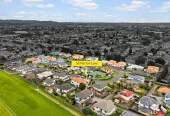 450m2 section, positioned right beside the legendary racecourse, 227m2 5 beds 3.5 baths (3 ensuites with one that doubles as both an ensuite and semi ensuite – see floorplan) with double garage, 58 Nacton Lane Avondale, Auckland