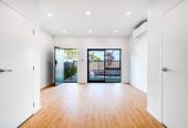 Water Views, Walk to Parks, Brandnew 3 beds 2.5 baths home with car park, 10&20/38 Fairlands Avenue, Waterview, Auckland