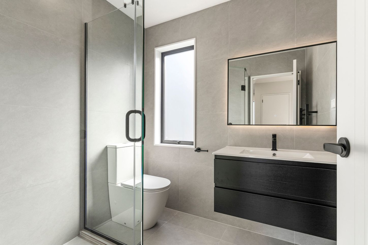 10 Year Master Builder Guarantee + 24 Months Builders Maintenance Guarantee, 133m2 Brandnew standalone 4 beds 2.5 baths home with garage, 1-4/37 Barneys Farm Road, Clendon Park, Auckland
