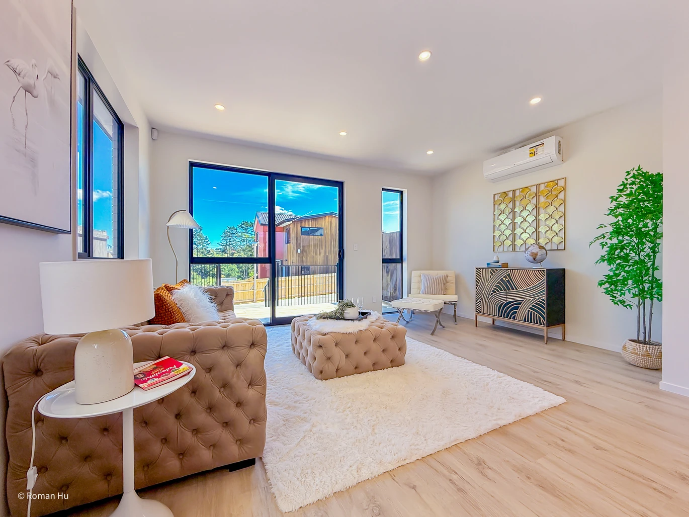 Urgent Sell! Westgate Duplex Move In Now, 3 beds 2.5 baths home with car park, The Vendor is very motivated, 168 Kerepi Street Westgate, Auckland