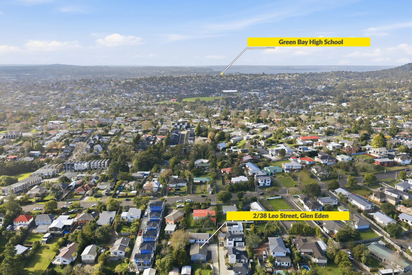 Green Bay High school zone, Renovated 3 beds 1 bath house with carport, ALL CONJUNCTIONALS WELCOME, so agents, bring your buyers, 2/38 Leo Street Glen Eden, Auckland