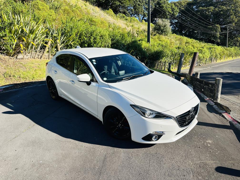 2014 Mazda Axela SPORTS !! HIGH SPEC !! Hatchback Tiptronic, 5 seats, New Import, Petrol, 1,500 cc, 31,843 km