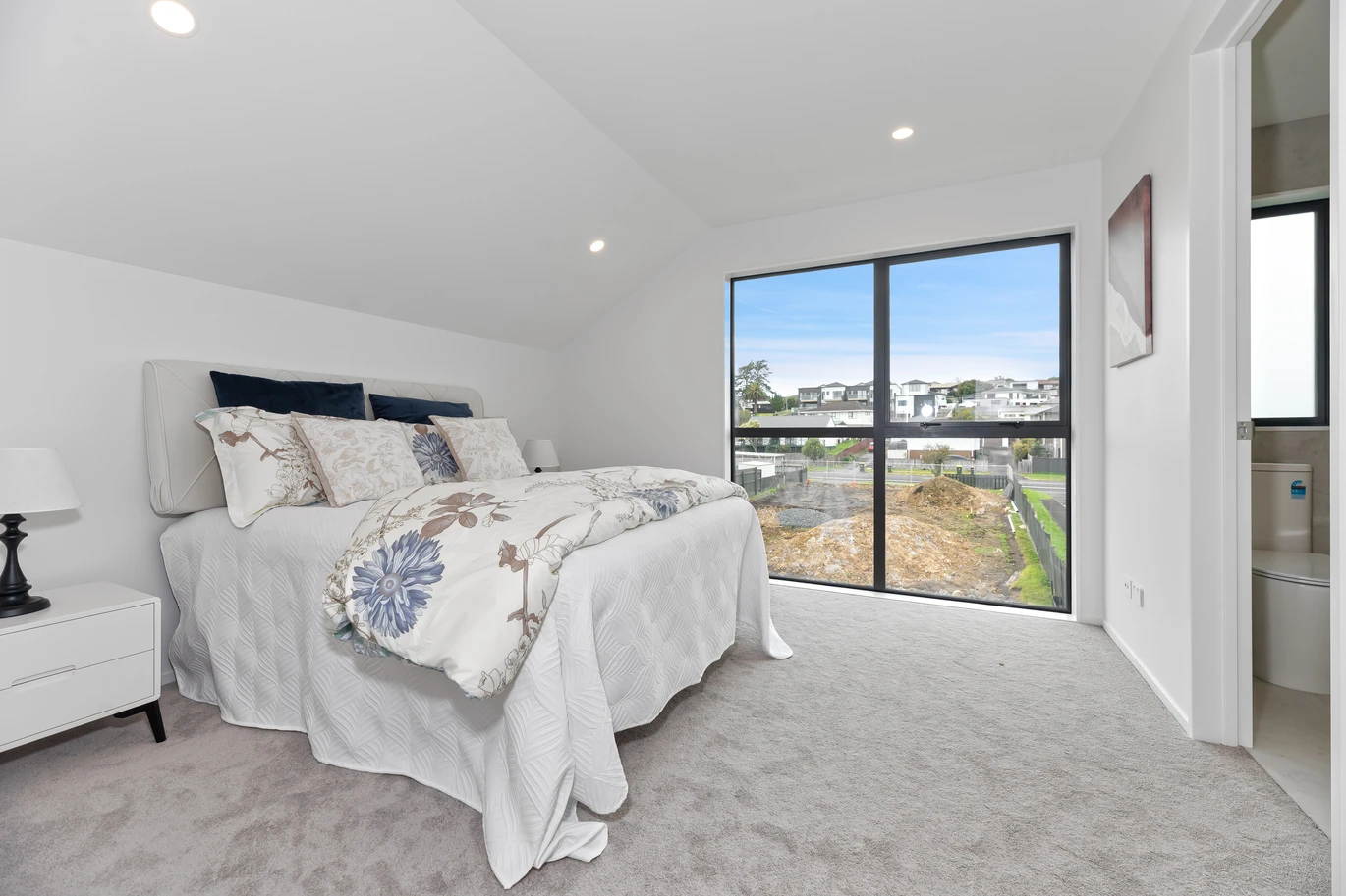 179m2 Brandnew standalone 4 beds (3 ensuites) 4 baths home with garage, 30B Tomintoul Place Highland Park, Auckland