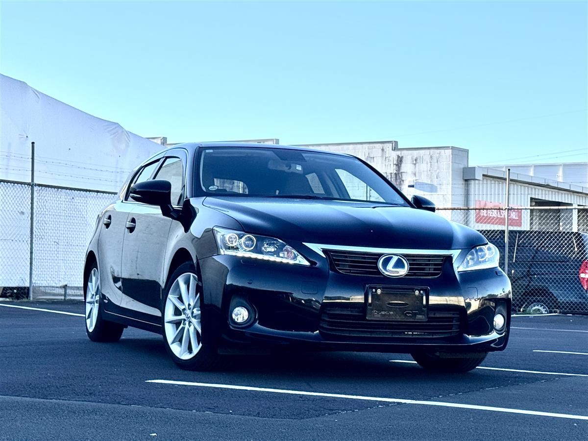 2013 Lexus CT 200h Hybrid Ver L Full Leather Seats Hatchback Automatic,5 seats, Black, 1,800 cc, 149,100 km