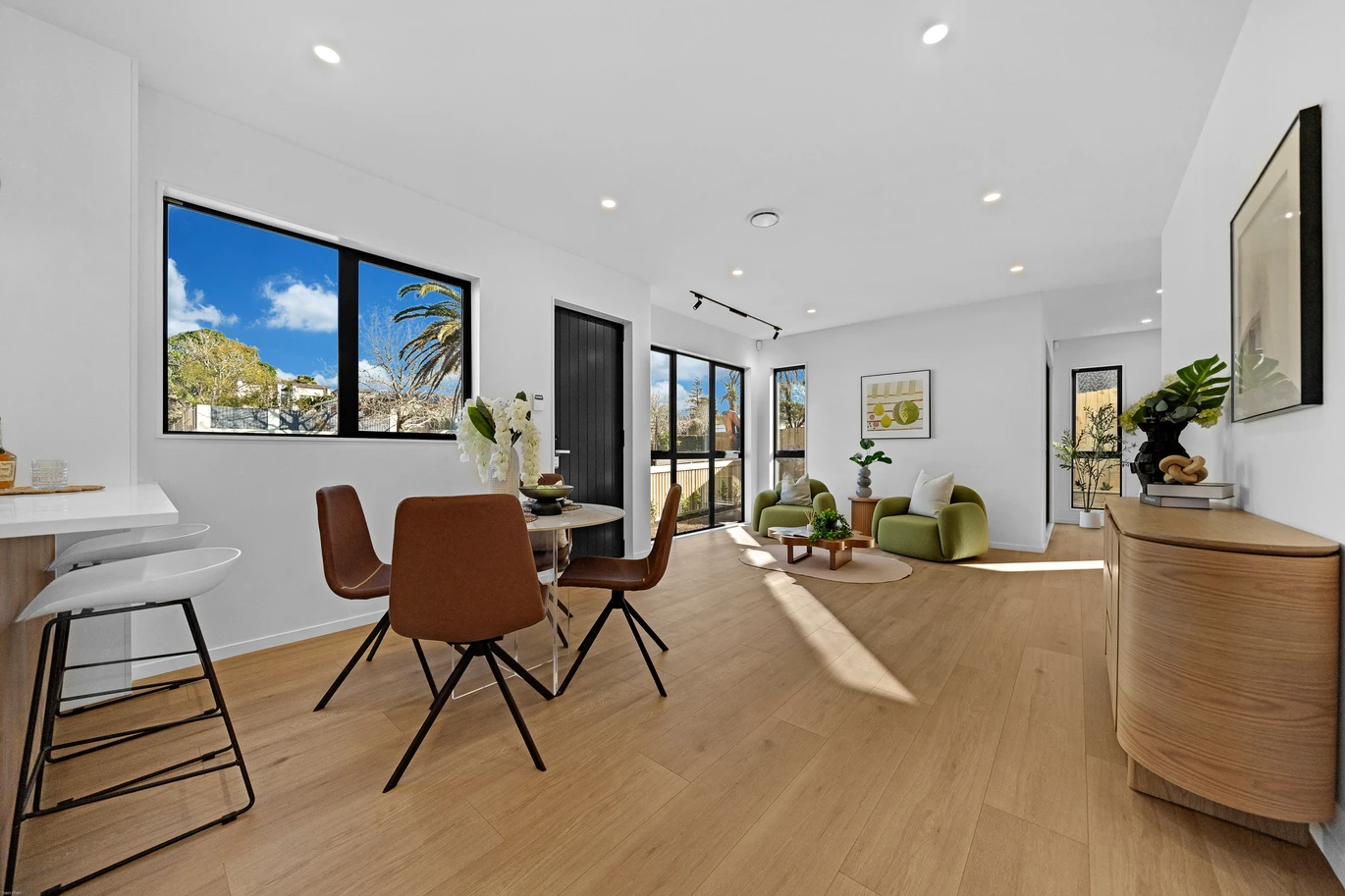 Brandnew standalone 4 beds (2 ensuites) 3.5 baths home with garage, Central heating, Lots 1&2/5 The Boulevard Sunnyhills, Auckland