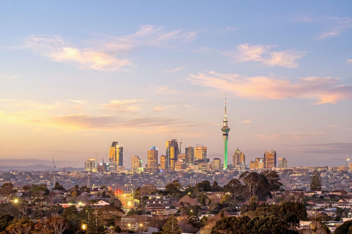 621m2 section, 2 kitchens, 334m2 5 beds ( 2 ensuites, Two additional semi-ensuite) 4 baths house with double garage, 2 ensuites ground floor, 9 Platinum Rise, Ranui, Auckland