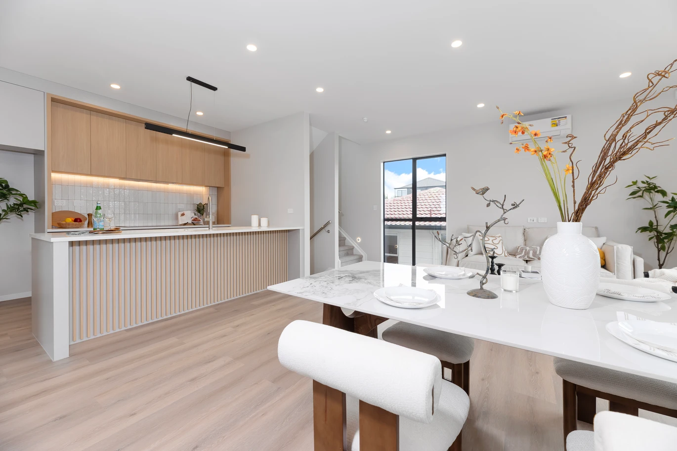 179m2 Brandnew standalone 4 beds (3 ensuites) 4 baths home with garage, 30B Tomintoul Place Highland Park, Auckland