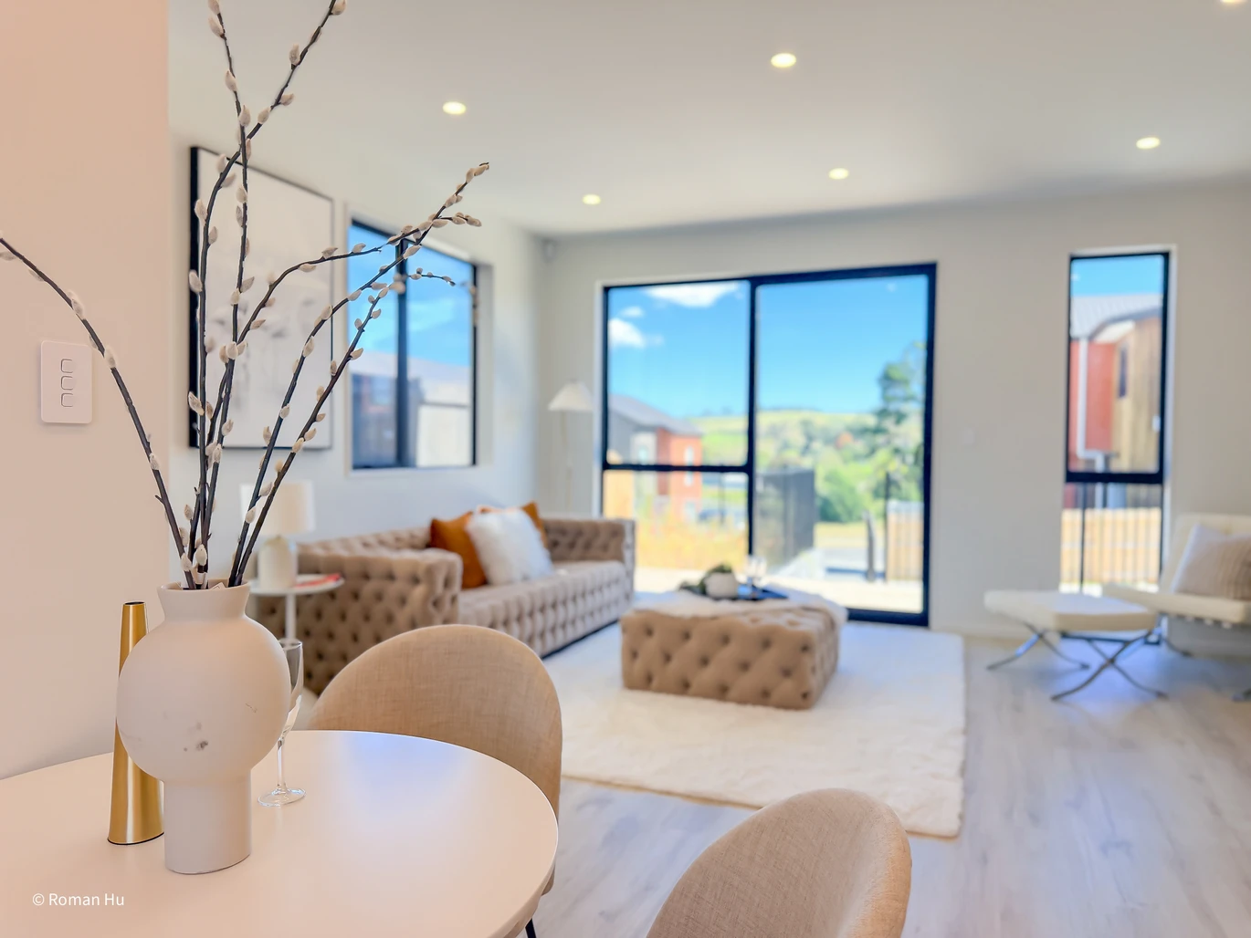 Urgent Sell! Westgate Duplex Move In Now, 3 beds 2.5 baths home with car park, The Vendor is very motivated, 168 Kerepi Street Westgate, Auckland