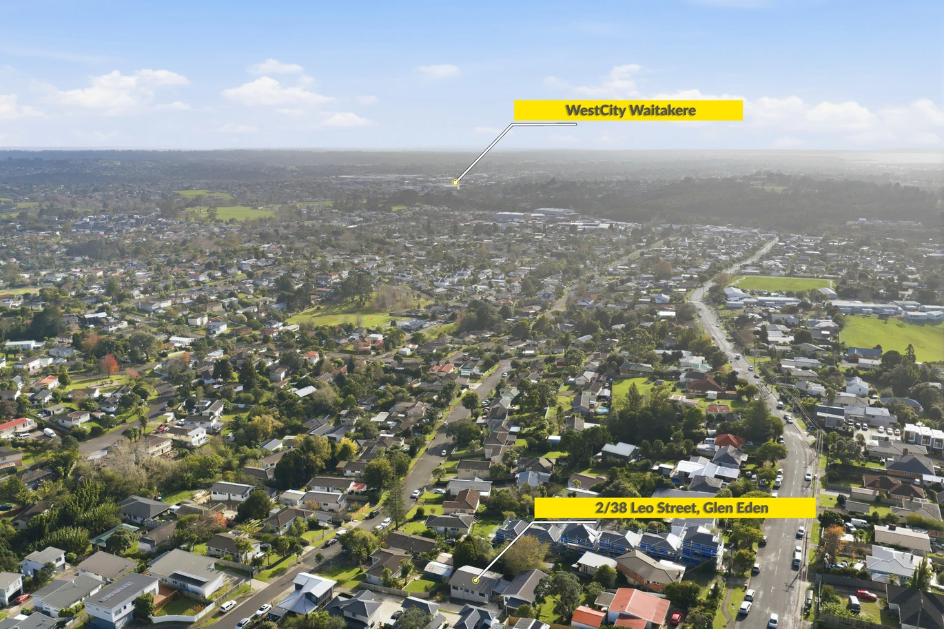 Green Bay High school zone, Renovated 3 beds 1 bath house with carport, ALL CONJUNCTIONALS WELCOME, so agents, bring your buyers, 2/38 Leo Street Glen Eden, Auckland