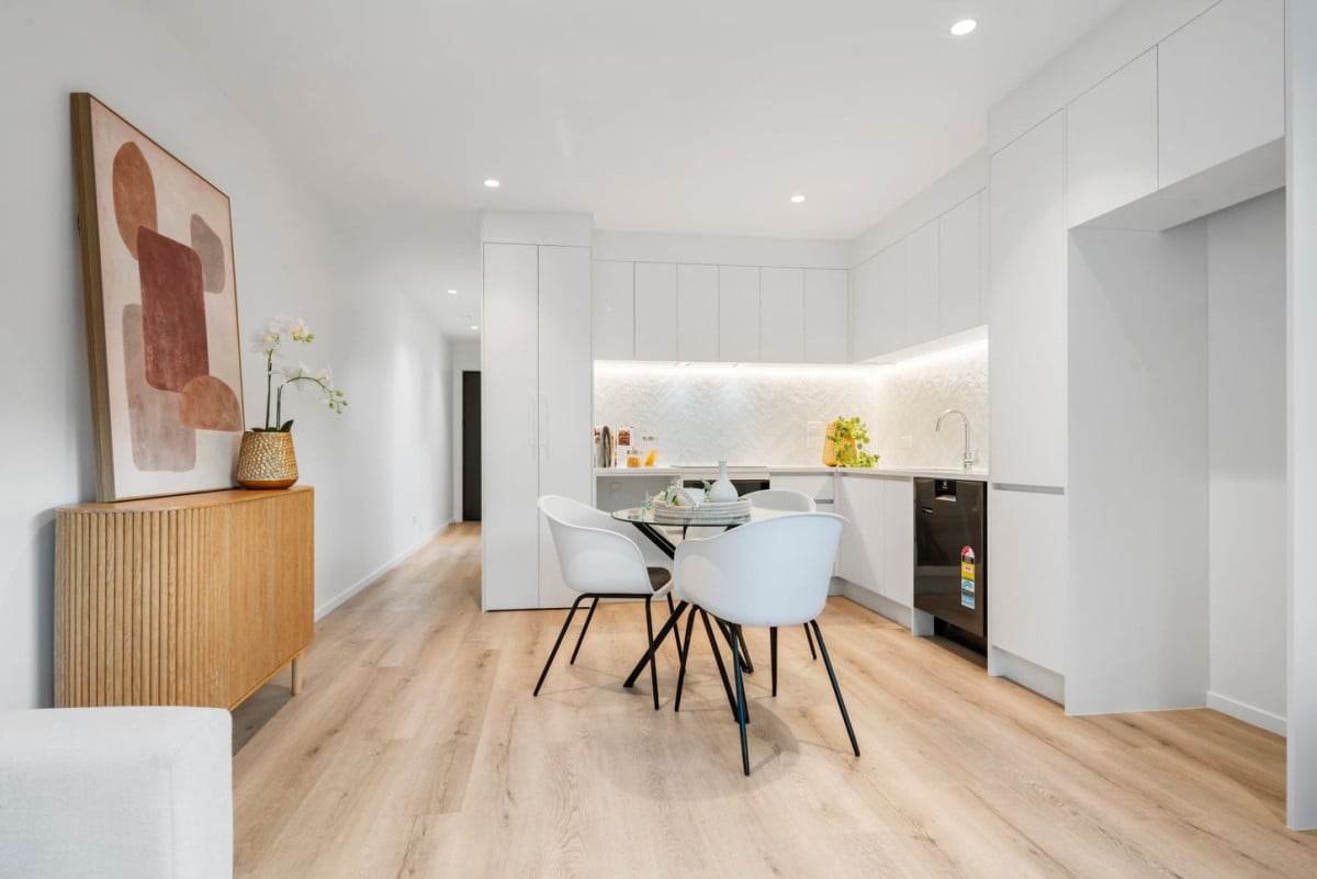 Price dropped to sell down the last 3 units, Brandnew freehold 3 beds 2.5 baths home with car park, No any Society cost, Under floor heating in both bathrooms, 7 Pharlap Drive, Northcross,, Auckland