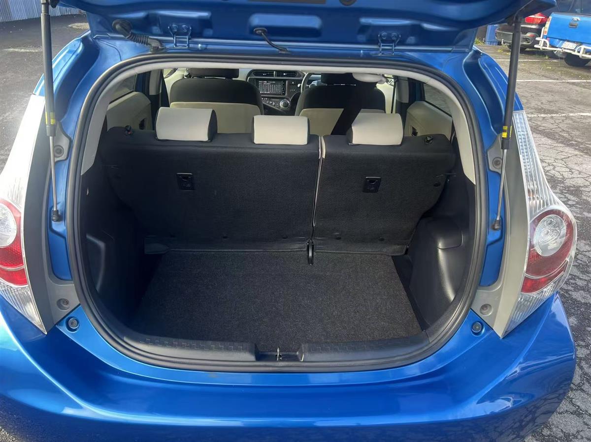 2012 Toyota Aqua G Hatchback Automatic, 5 seats, Hybrid, 1,496 cc, 128,356 km