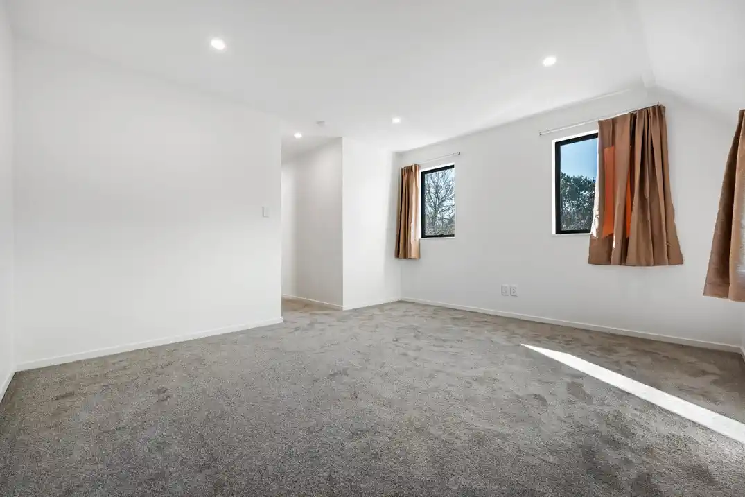 For rent, No pets, no smokers., 5 beds 3 baths house with garage, Available from 27th July, 1C Flamingo Court, Goodwood Heights, Auckland