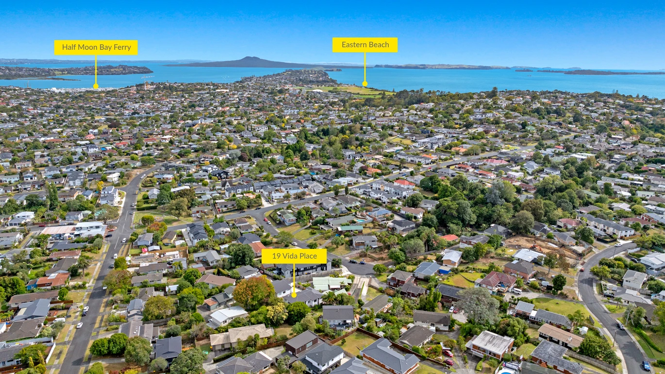 3 beds 2.5 baths home with garage, zoned for Howick Primary School, Howick Intermediate School, and Pakuranga College, 19A & D Vida Place Howick, Auckland