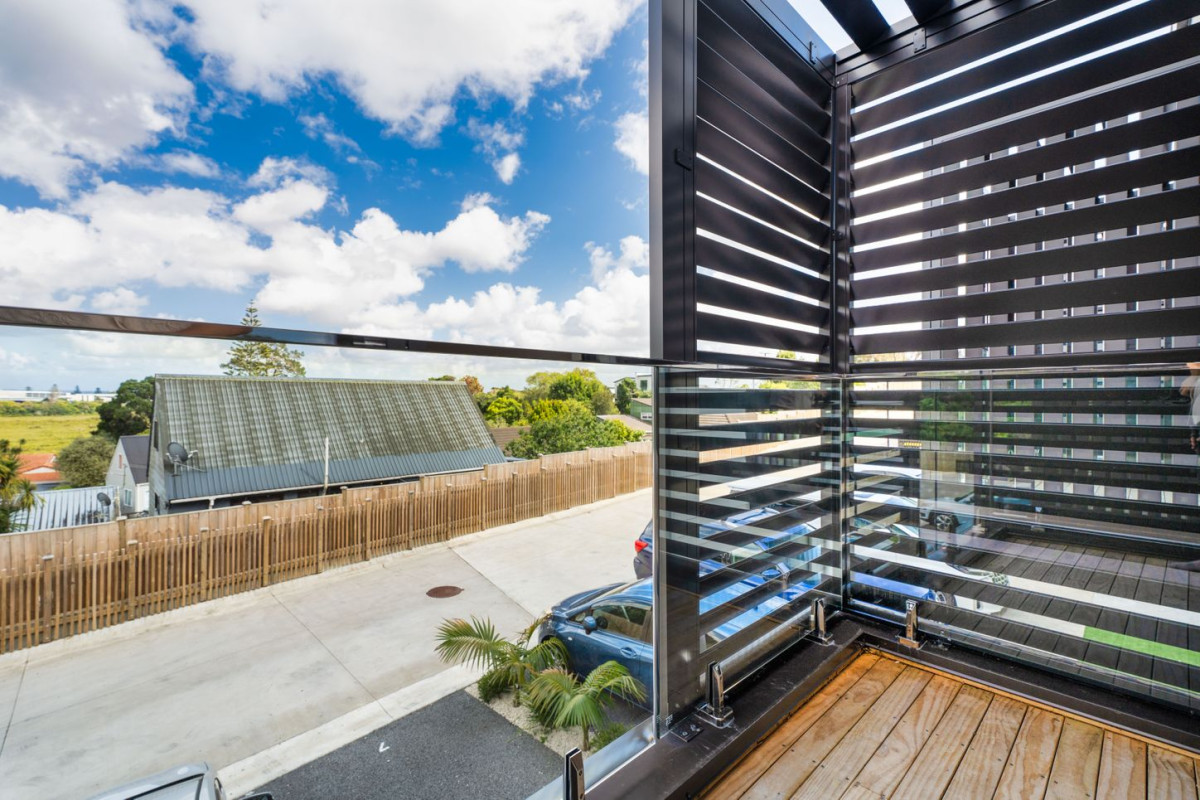 Water Views, Walk to Parks, Brandnew 3 beds 2.5 baths home with car park, 10&20/38 Fairlands Avenue, Waterview, Auckland