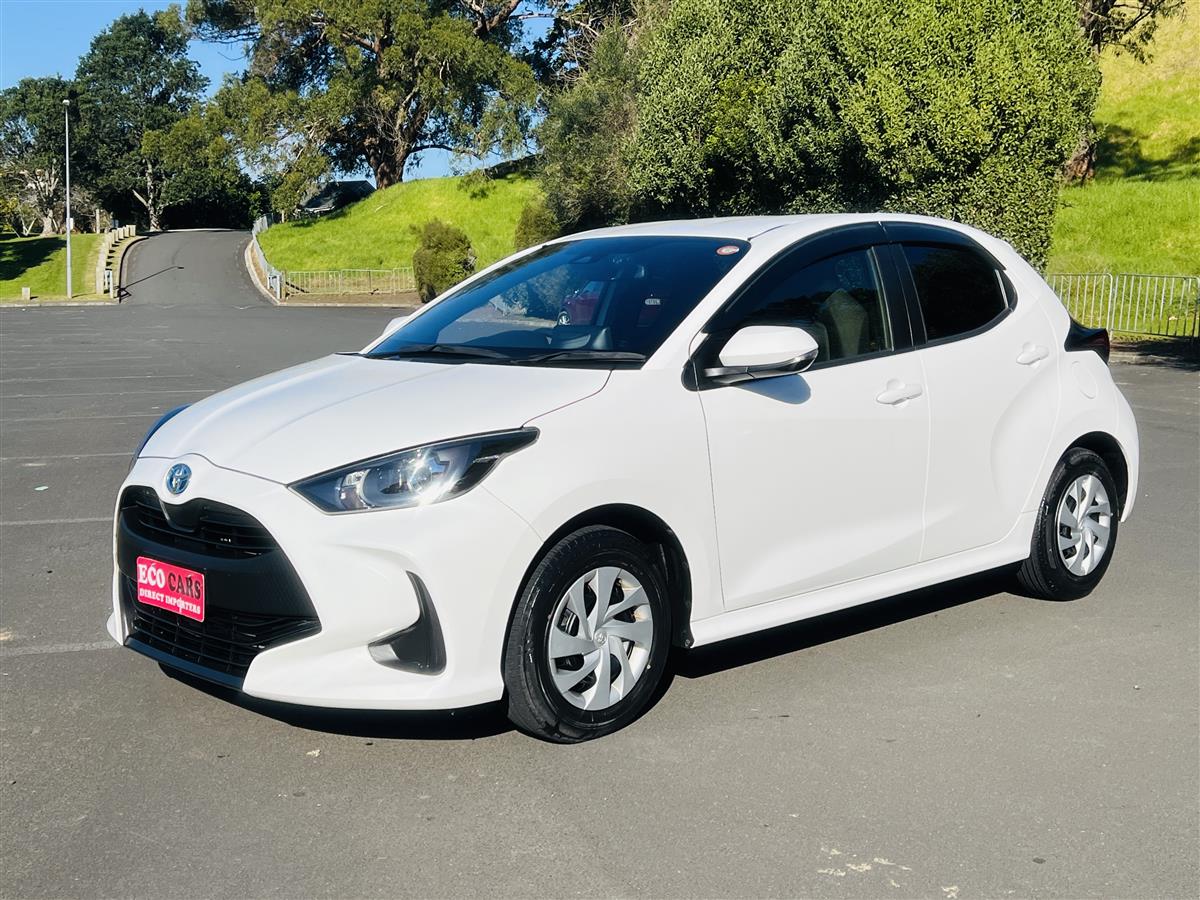 2021 Toyota Yaris HYBRID CRUISE CONTROL SMART KEY Hatchback Automatic, 5 seats, Hybrid, Petrol, 1,500 cc, 32,708 km