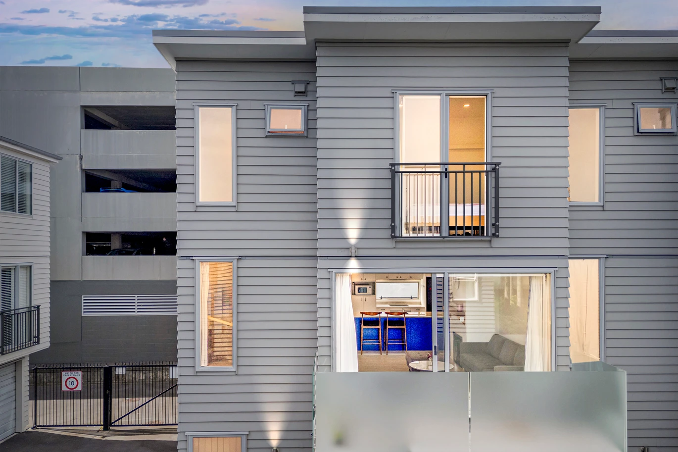 Motivated seller, Double Grammar school zone, Enquiries Over $785,000, 125m2 3 beds 1.5 baths home with double garage, zoned for Auckland Grammar and Auckland Girls Grammar school, 78/32 Edwin Street Mount Eden, Auckland