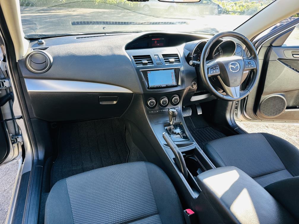 2013 Mazda Axela SPORTS !! STUNNING ALLOYS !! Hatchback Tiptronic, Silver, 5 seats, New Import, Petrol, 1,500 cc, 78,065 km
