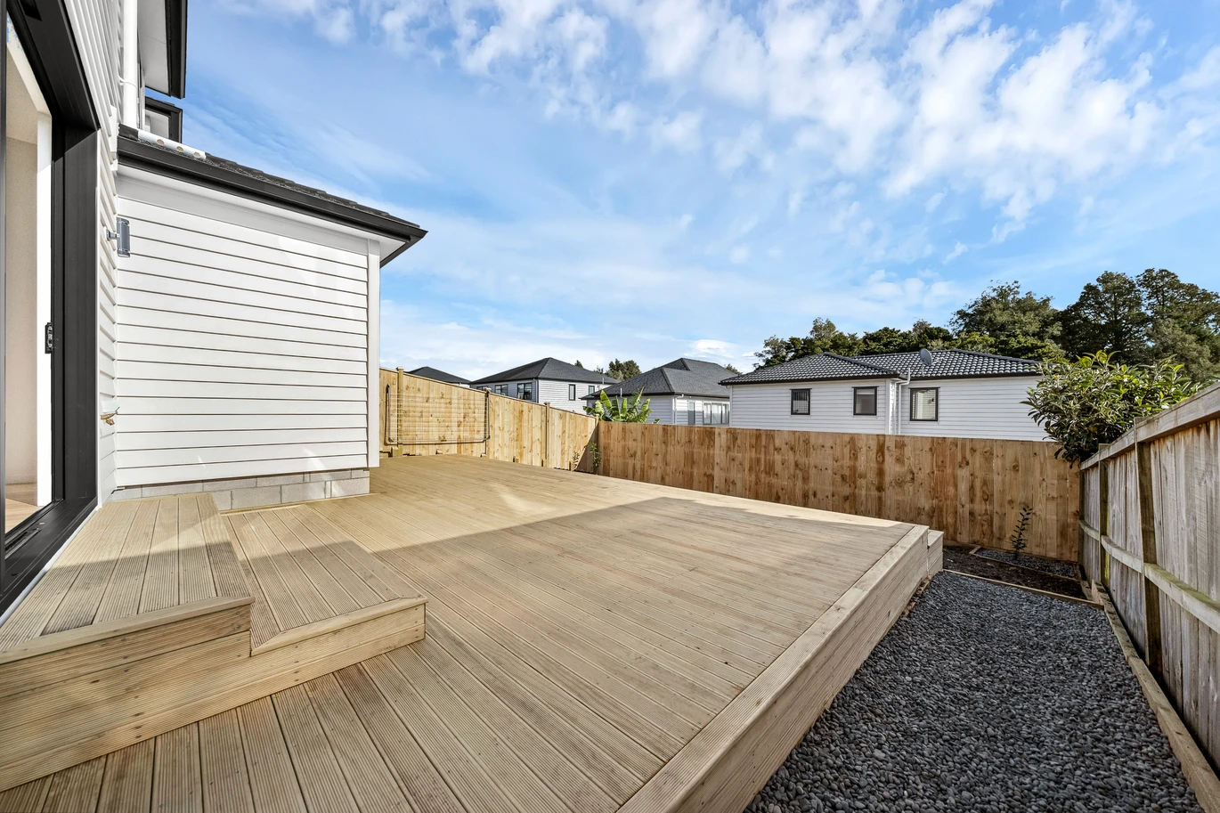 2 kitchens, 6 beds (2 ensuites) 4.5 baths house with garage and 1 bed granny, 65 Rashni Road Flat Bush, Auckland