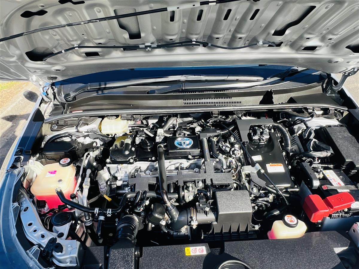 2018 Toyota Corolla HYBRID SPORT CRUISE CONTROL Hatchback Automatic, 5 seats, Silver, Hybrid, 1,800 cc, 33,961 km