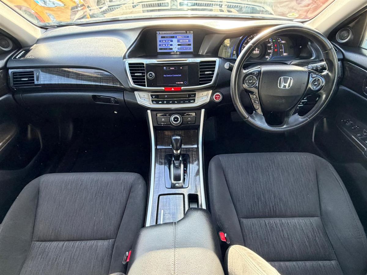 2014 Honda Accord HYBRID**Cruise Control**Factory Fitted Mags**Electric Seats** Sedan Automatic, Silver, 5 seats, Hybrid, 1,993 cc, 104,039 km
