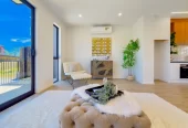 Urgent Sell! Westgate Duplex Move In Now, 3 beds 2.5 baths home with car park, The Vendor is very motivated, 168 Kerepi Street Westgate, Auckland