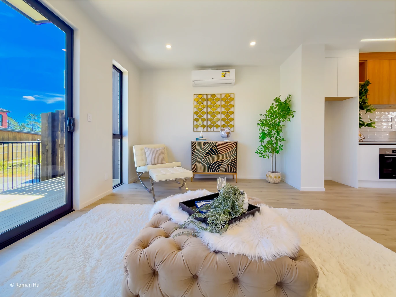 Urgent Sell! Westgate Duplex Move In Now, 3 beds 2.5 baths home with car park, The Vendor is very motivated, 168 Kerepi Street Westgate, Auckland