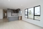 For rent, No Pet, No smoker, 5 beds 3 baths house with garage, including a self-contained 1-bedroom unit with its own living area, separate entry, and subletting allowed, Available from the 7th July, 13 Ngakau Road, Drury, Auckland