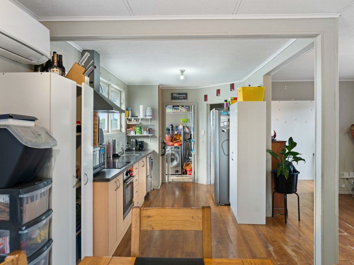 847m2 section, 3 beds 1 bath house with standalone garage, the owners have simply outgrown the home with a large and growing family, 39 Blake Road, Mangere East, Auckland