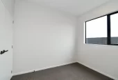 For rent, No pets, no smokers, 5 beds 3 baths house with double garage, including a self-contained 1-bedroom unit with independent access, Available from16th July, 108 Kahui Parade, Drury, Auckland