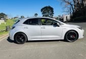 2018 Toyota Corolla HYBRID SPORT CRUISE CONTROL Hatchback Automatic, 5 seats, Silver, Hybrid, 1,800 cc, 33,961 km