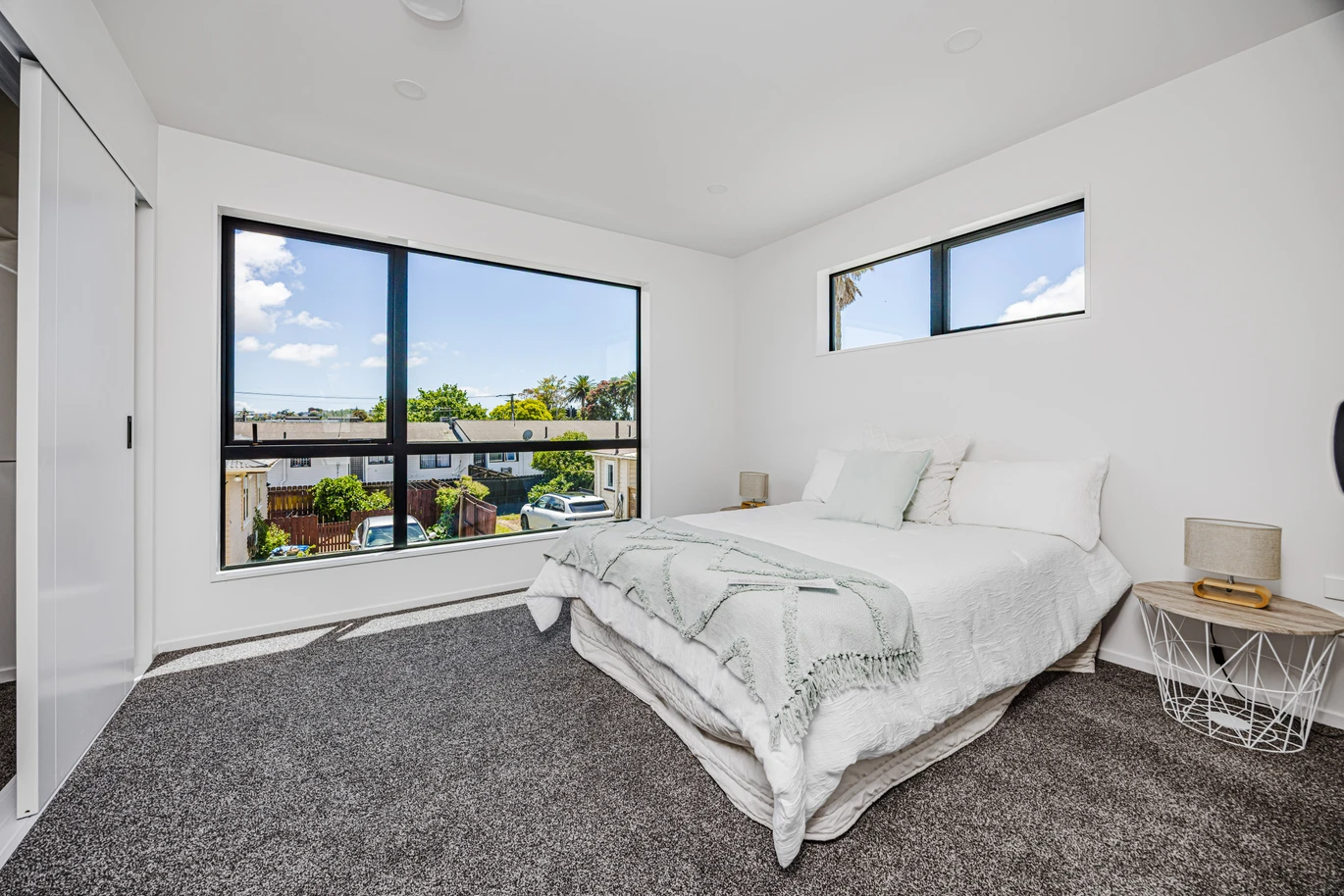 Urgent sale, 10-year Stamford building warranty, Brandnew freehold 2 beds 1.5 bath home with car park, no Body Corporate or Residents’ Society fees, 35B Albert Street Otahuhu, Auckland