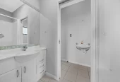 Grand Family Living on 806m² in Dannemora, 280m2 6 beds 3 baths house with double garage, Botany Downs Secondary College zone, 15 Kilkenny Drive East Tamaki Heights, Auckland