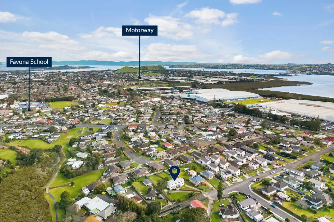 1621m2 section, One title. Two homes (2 x 3 beds 1 bath home), 33 Forbes Road, Favona, Auckland