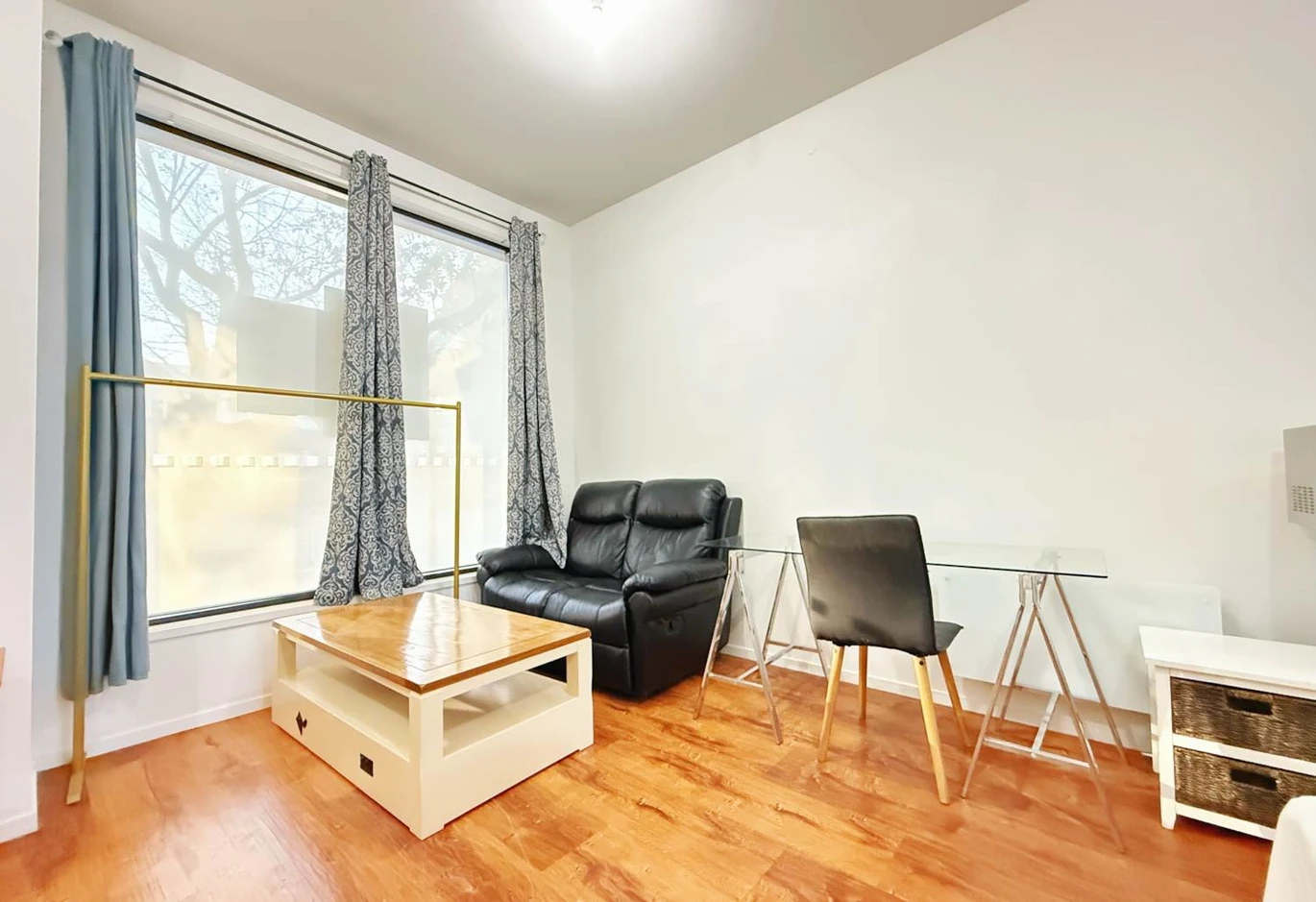 Double Grammar school zone, Home and income, 2 beds + office/ shop space 2.5 baths home with 2 car parks, One title, two addresses: 5/150 Symonds Street & 5/1 Glenside Crescent, Dual-access design with separate residential and commercial entrances, Ground-floor commercial space (approx. 40sqm) with street frontage, zoned for Auckland Grammar and Auckland Girls Grammar school, 5/1 Glenside Crescent Eden Terrace, Auckland