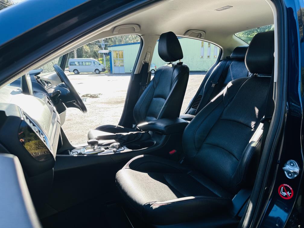 2013 Mazda Axela 20S L HYBRID SPORTS !! TOP SPEC !! Sedan Automatic, 5 seats, New Import, Hybrid, 2,000 cc, 82,347 km