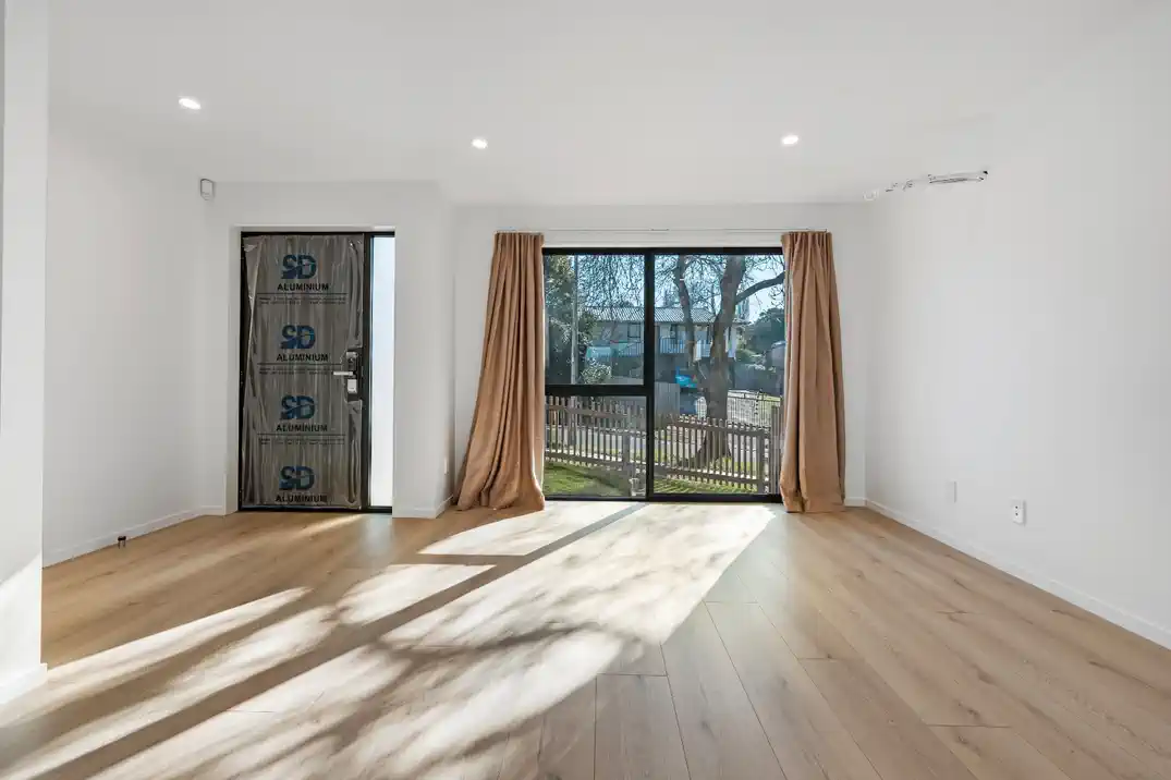 For rent, No pets, no smokers., 5 beds 3 baths house with garage, Available from 27th July, 1C Flamingo Court, Goodwood Heights, Auckland