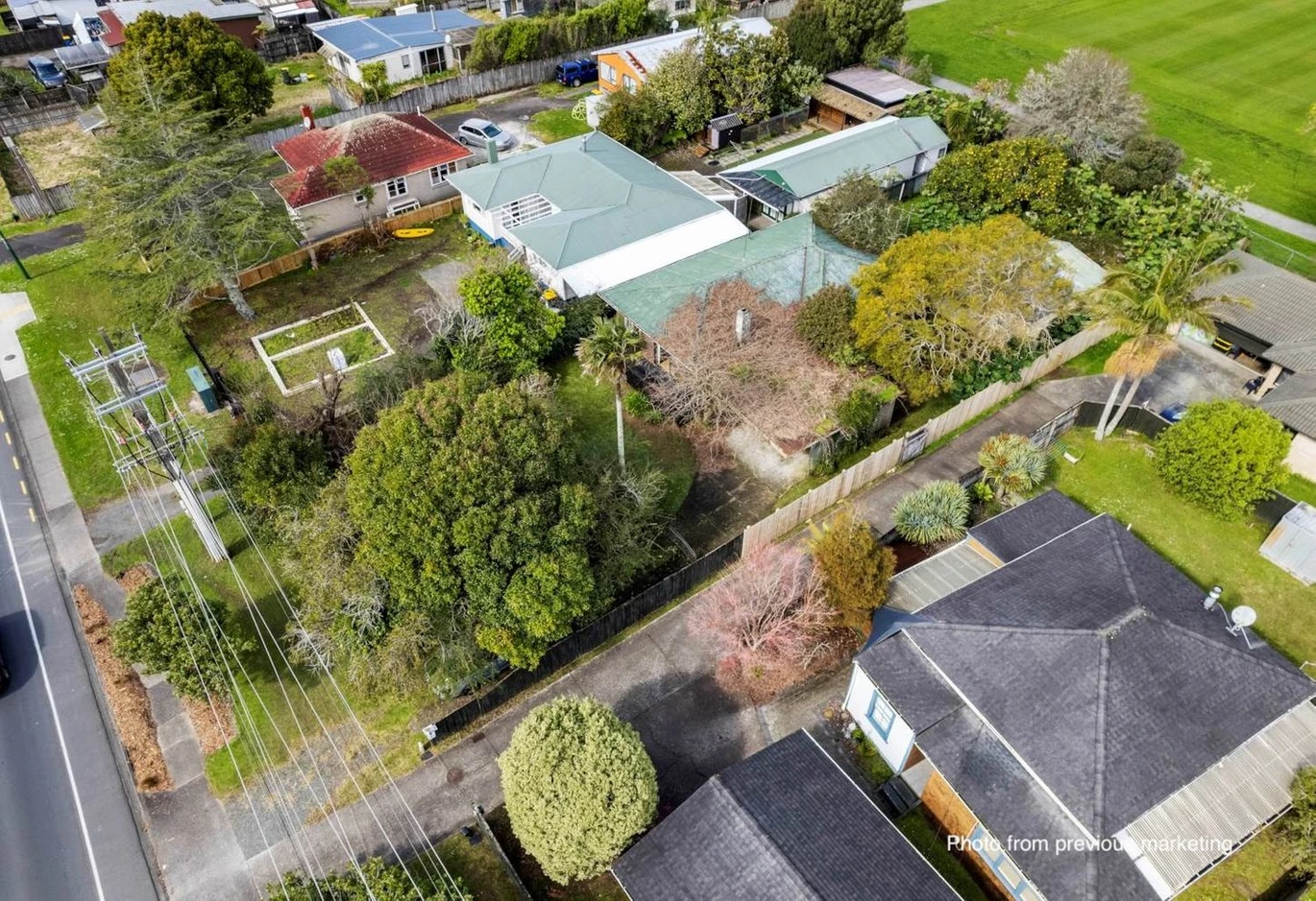 Must sell, Urgent Sell, Next to Ranui Domain, 3 bebs 1 bath house, Flat 905m² THAB Site with RC Approved, The vendor’s instructions are crystal clear: this property must go immediately, 498 Swanson Road Ranui, Auckland