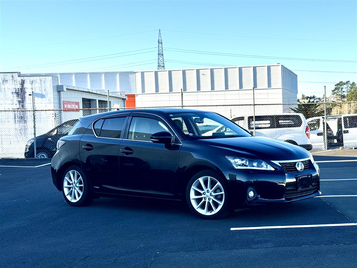 2013 Lexus CT 200h Hybrid Ver L Full Leather Seats Hatchback Automatic,5 seats, Black, 1,800 cc, 149,100 km